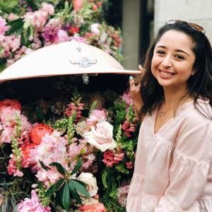 Meet your Posher, Amarylis